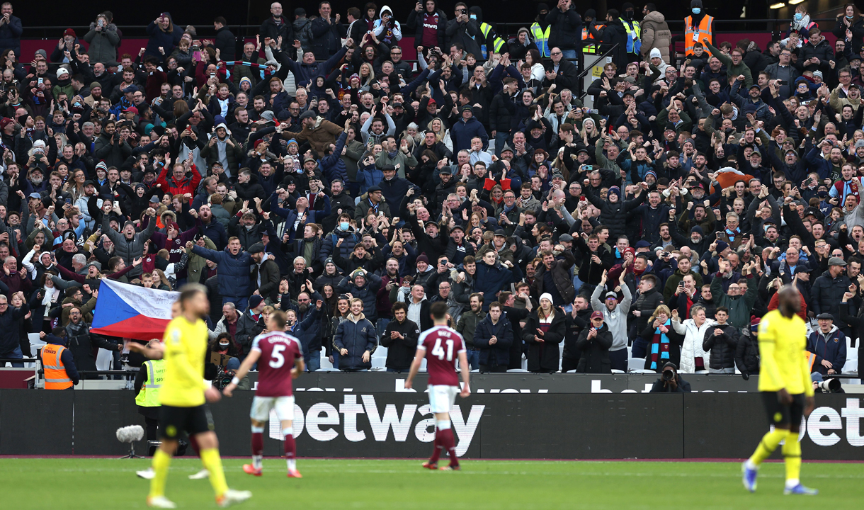  Twitter Reacts: West Ham 3-2 Chelsea