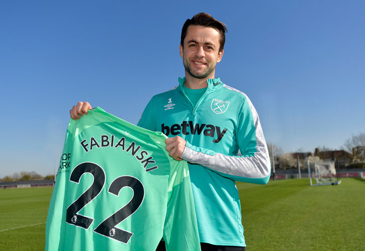 Łukasz Fabiański extends stay with West Ham United until ...